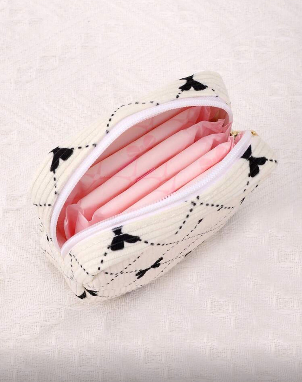 Bow Cordy Period Pack